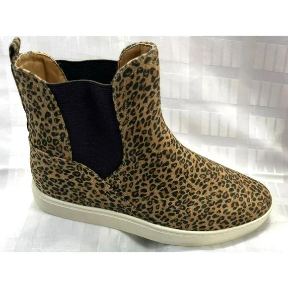 Wonderly Wendalynn Booties, color brown, size 8M - Picture 7 of 9